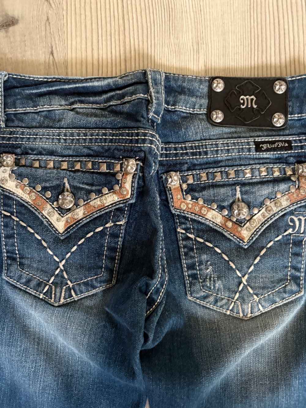 Miss Me JW6071B Cowhide Flap Pocket Bootcut Jeans 27